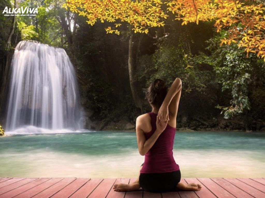 BÙ NƯỚC KHI TẬP YOGA SAO CHO ĐÚNG?