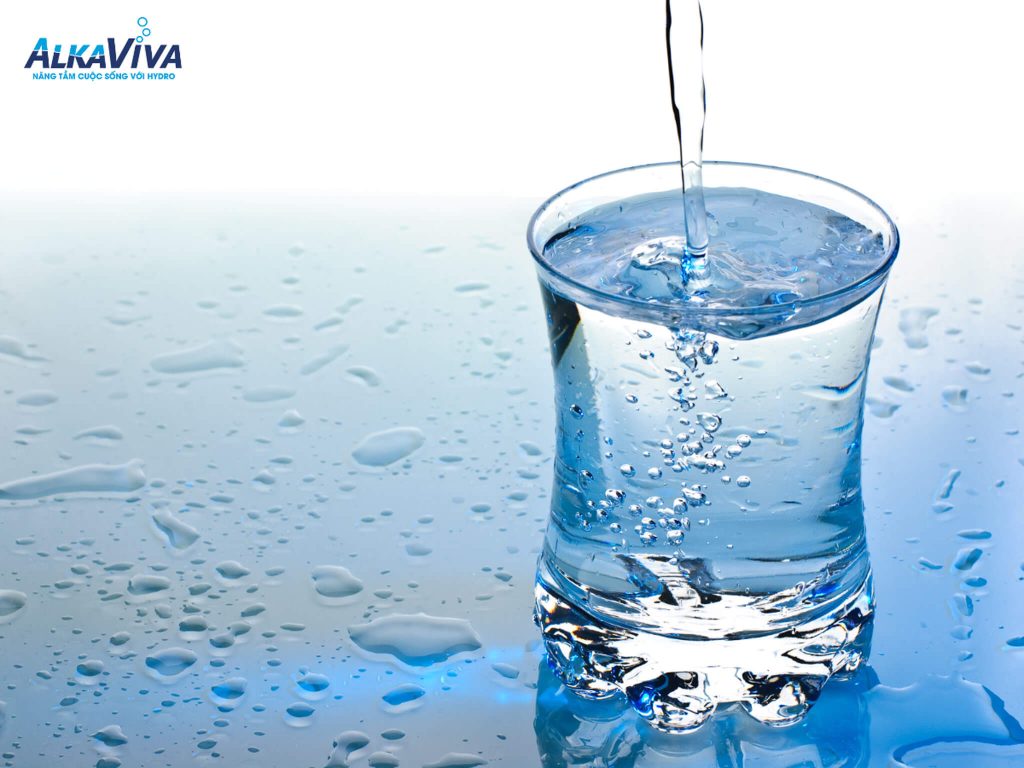 NƯỚC ION KIỀM GIÀU HYDRO CHỐNG OXY HOÁ MẠNH MẼ – VÌ SAO?
