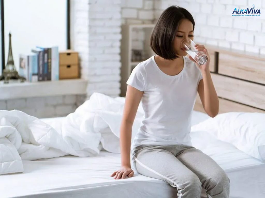 8 Thời điểm uống nước tốt nhất cho sức khỏe