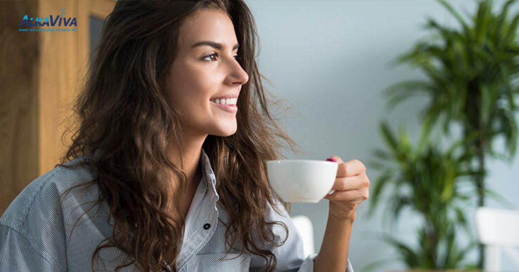 Uống cà phê có tác dụng gì cho sức khỏe? 10 lợi ích khoa học của cà phê đối với cơ thể